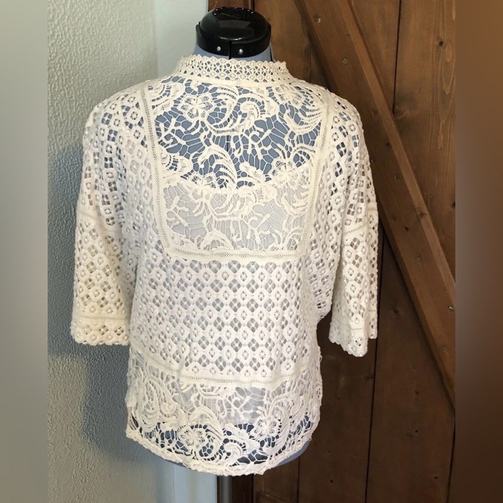 Elegant Sundance White Lace Women's Top Mock Neck Small